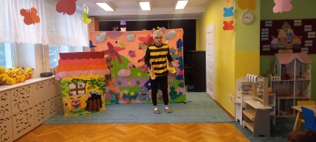 Przedstawienie teatralne  ''O tym, dlaczego kurka znika z dziecięcego słownika'' 
